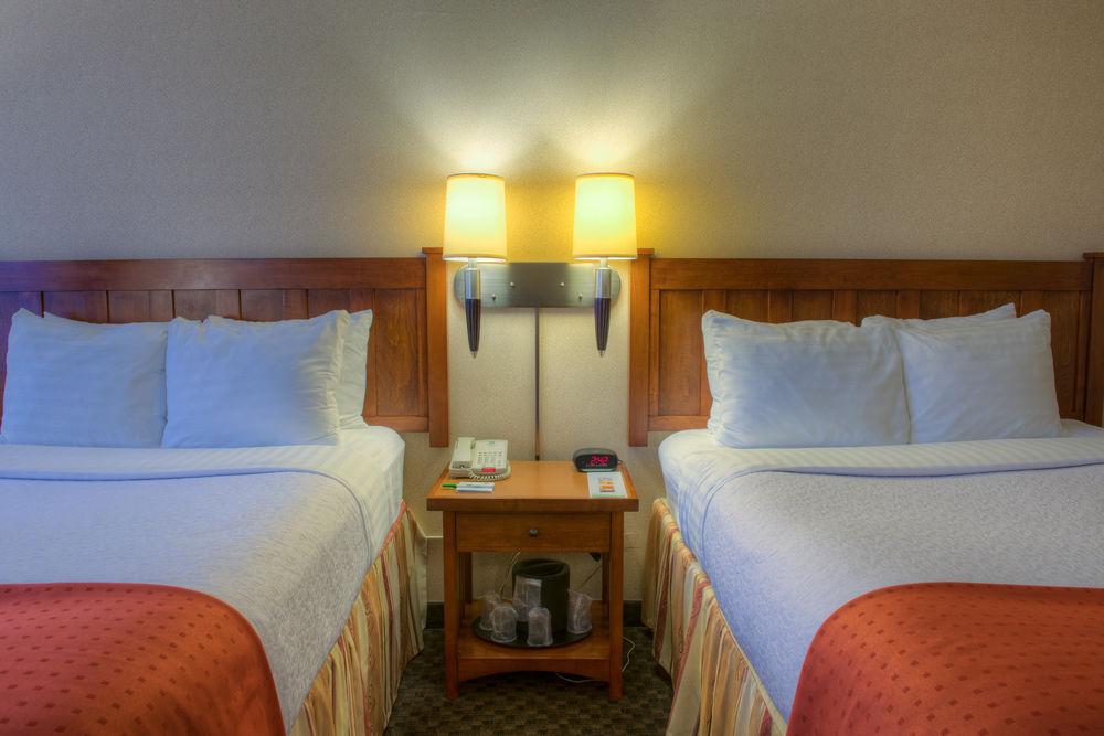 Four Points By Sheraton Windsor Downtown Экстерьер фото