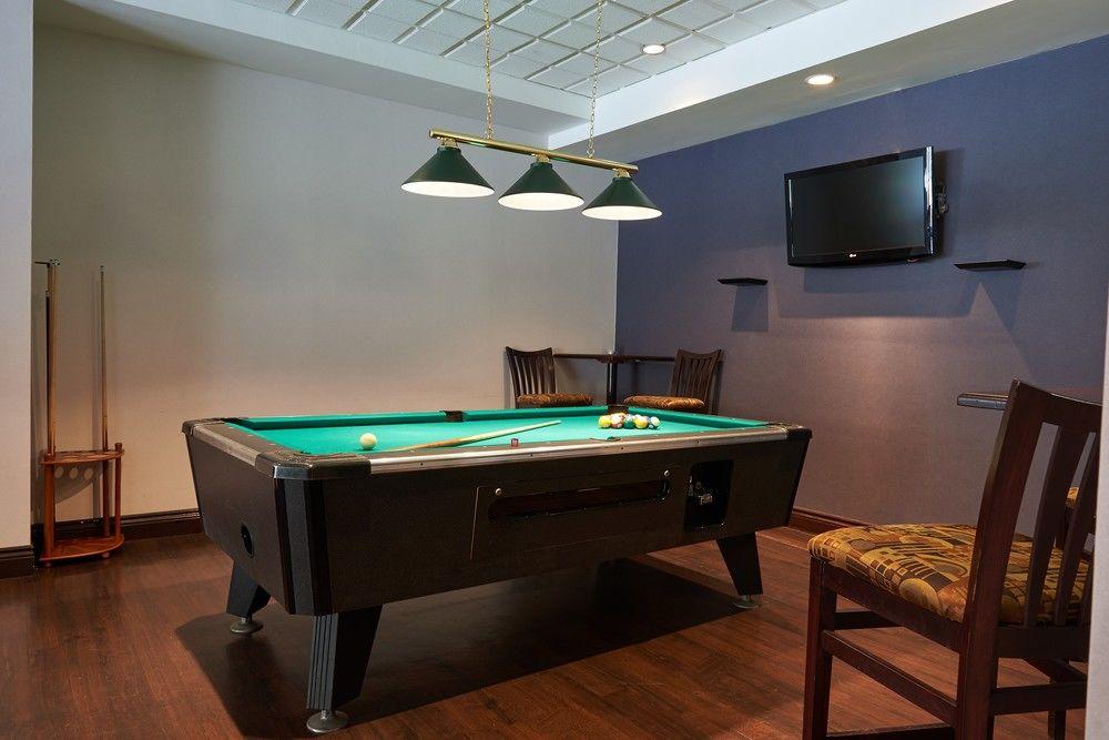 Four Points By Sheraton Windsor Downtown Экстерьер фото