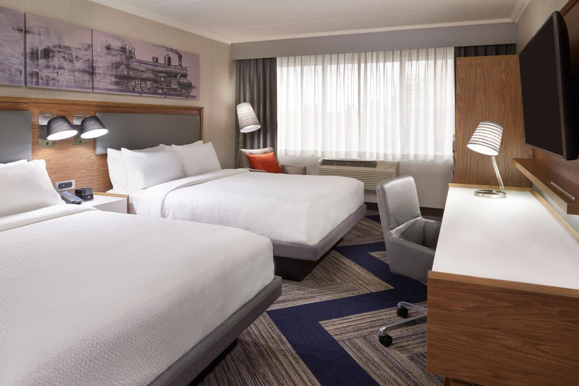 Four Points By Sheraton Windsor Downtown Экстерьер фото