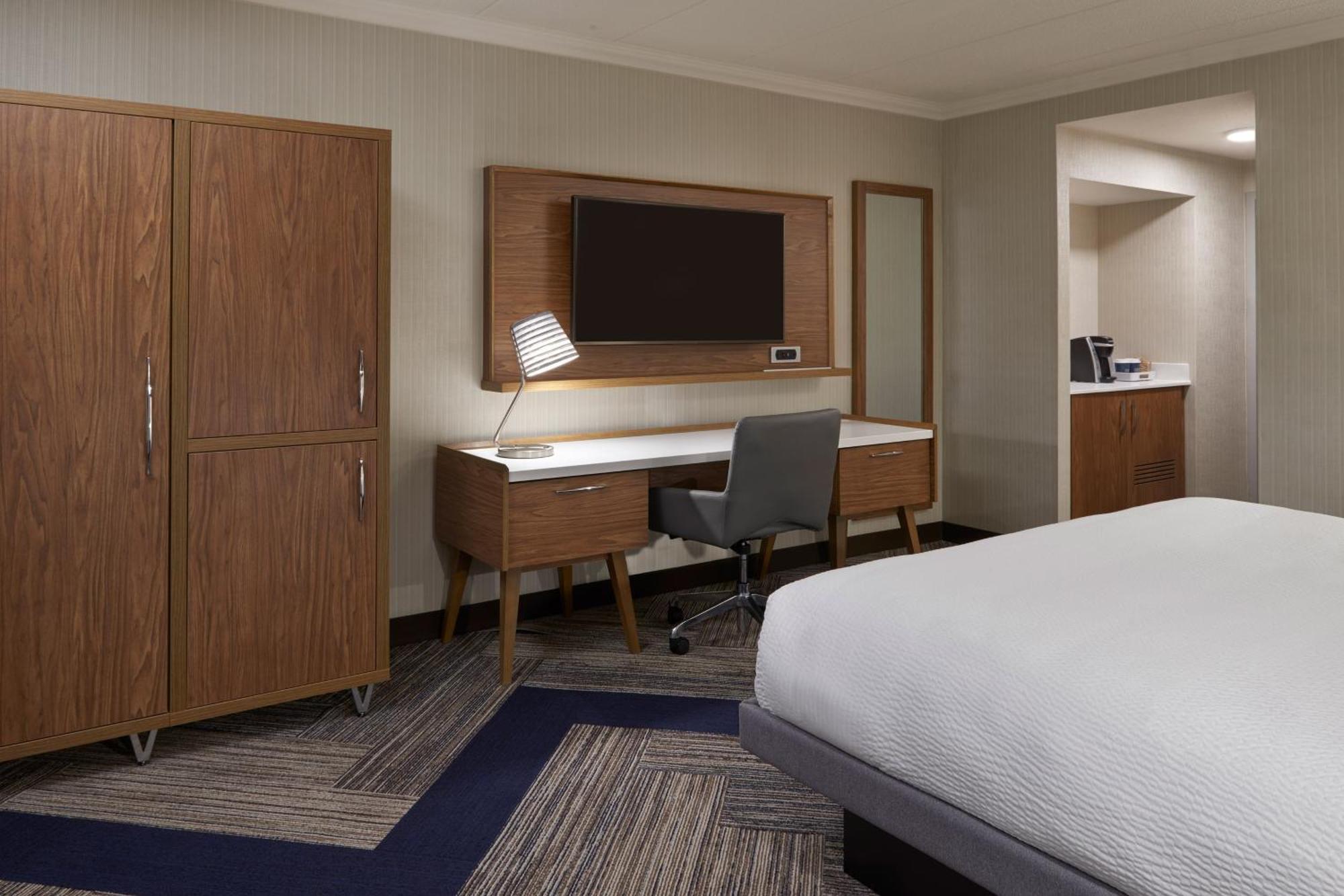 Four Points By Sheraton Windsor Downtown Экстерьер фото